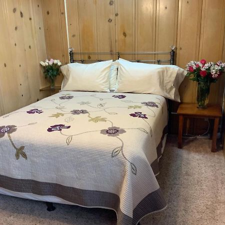 The Woods Hotel - Gay Lgbtq Cabins Guerneville Bagian luar foto