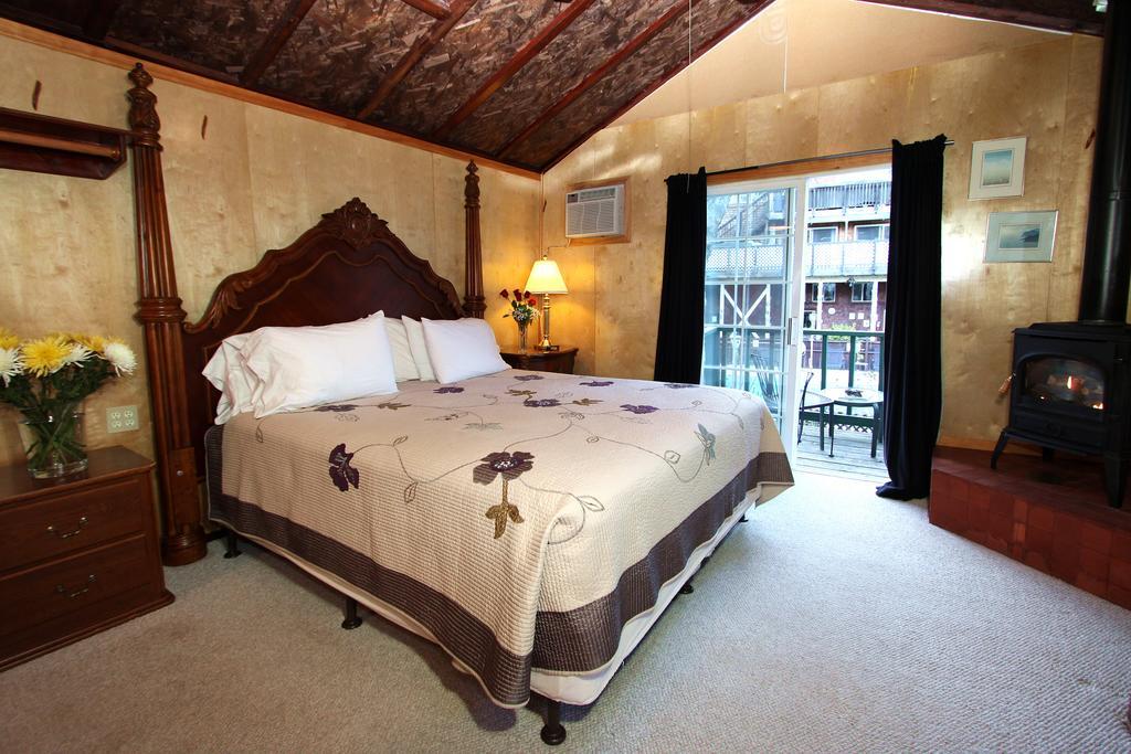 The Woods Hotel - Gay Lgbtq Cabins Guerneville Ruang foto