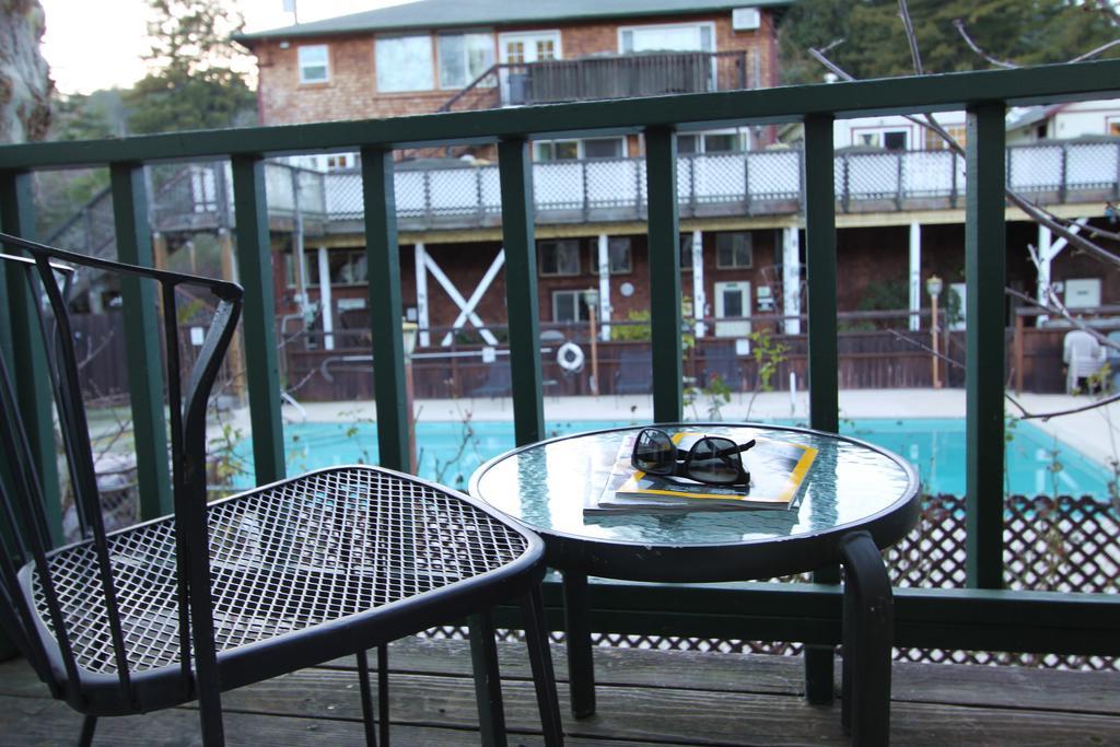 The Woods Hotel - Gay Lgbtq Cabins Guerneville Bagian luar foto
