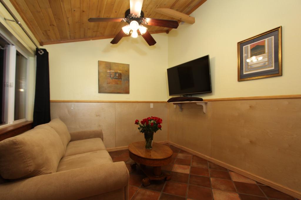 The Woods Hotel - Gay Lgbtq Cabins Guerneville Bagian luar foto