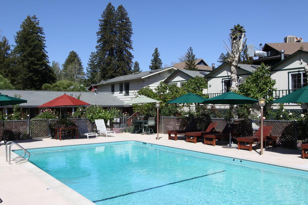 The Woods Hotel - Gay Lgbtq Cabins Guerneville Bagian luar foto