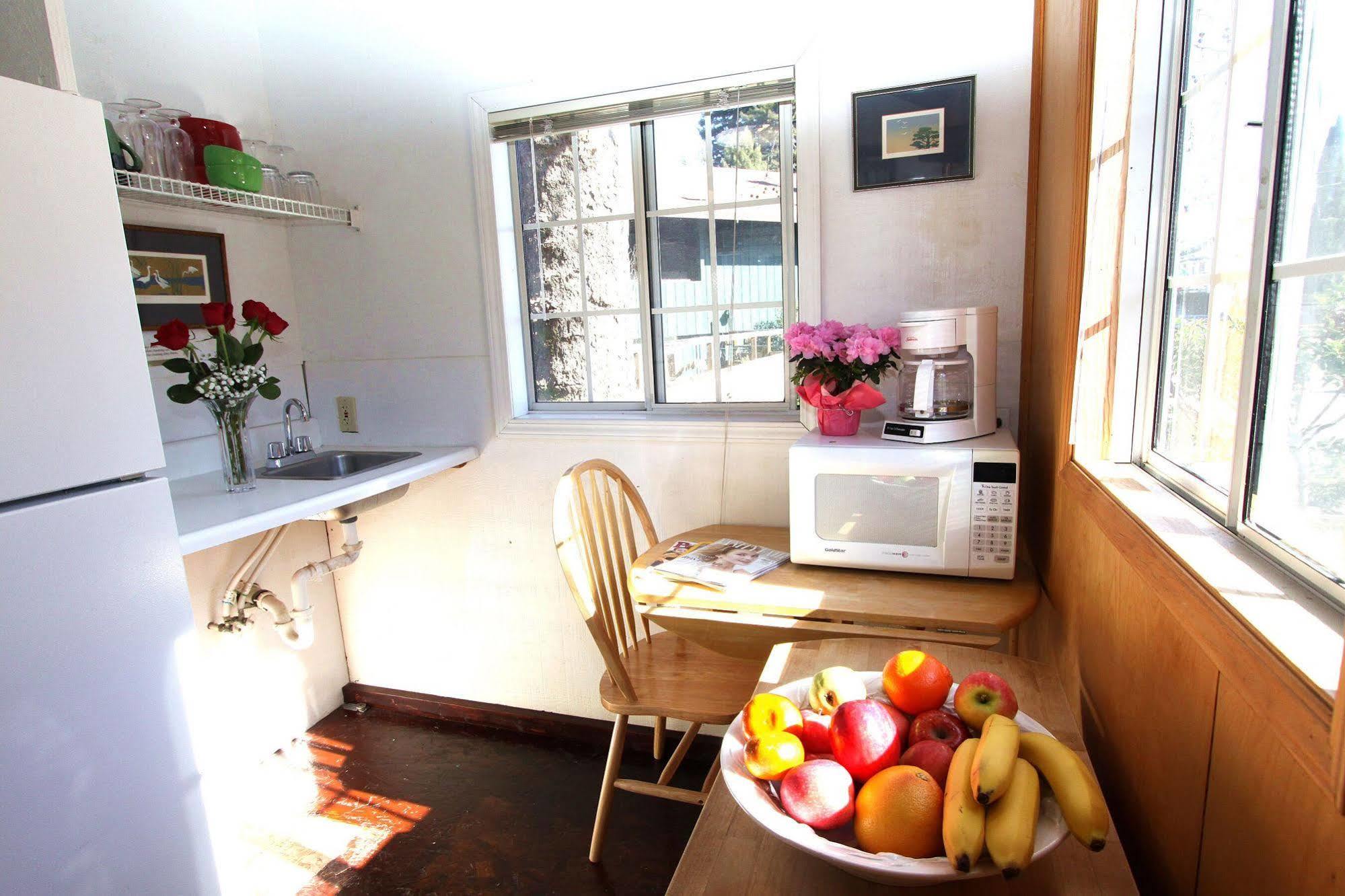 The Woods Hotel - Gay Lgbtq Cabins Guerneville Bagian luar foto