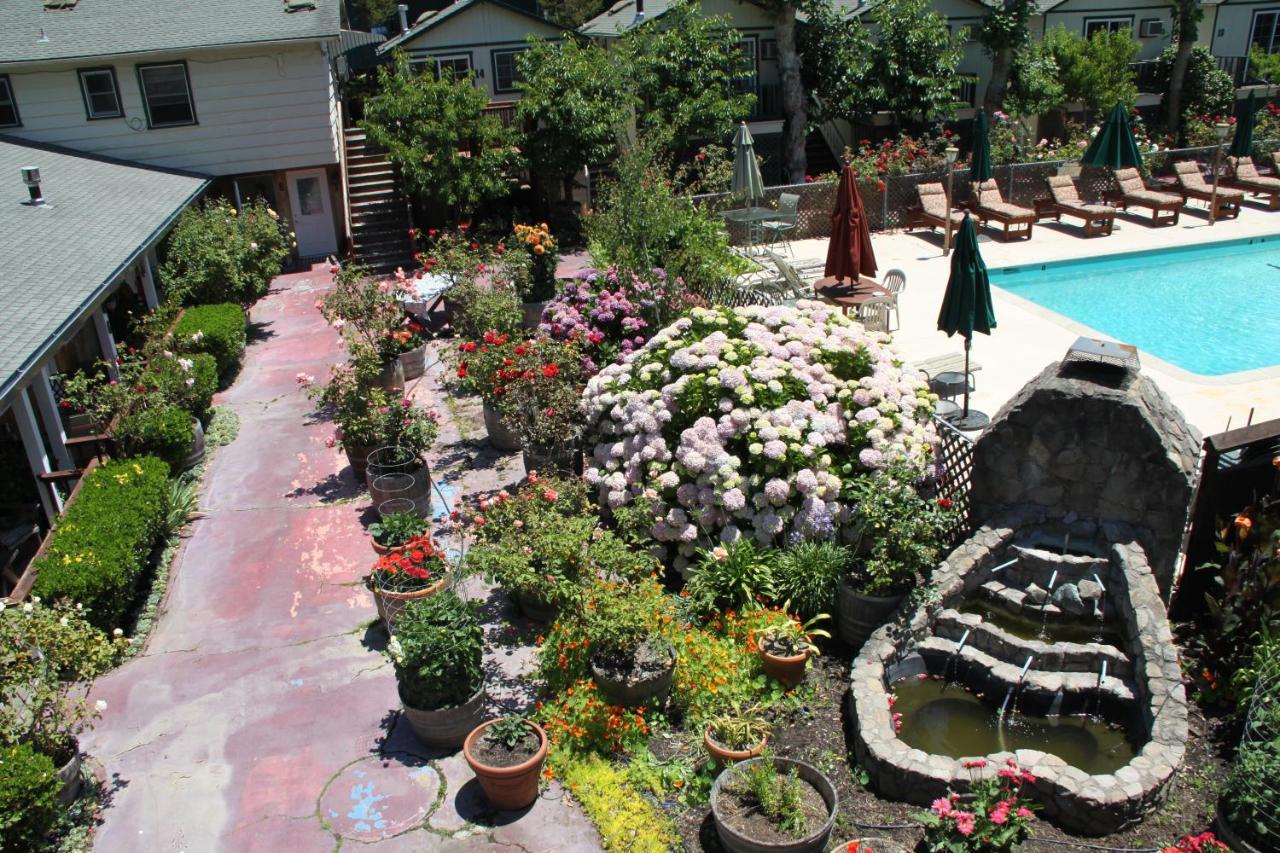 The Woods Hotel - Gay Lgbtq Cabins Guerneville Bagian luar foto