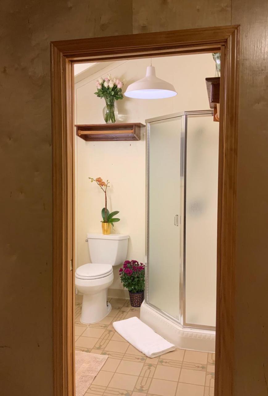 The Woods Hotel - Gay Lgbtq Cabins Guerneville Bagian luar foto